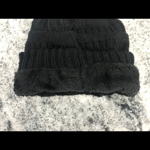 ❤️Pom beanie black - Picture 7 of 7